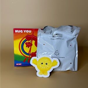 Pop Mart -  Hug you Pendant - Yellow